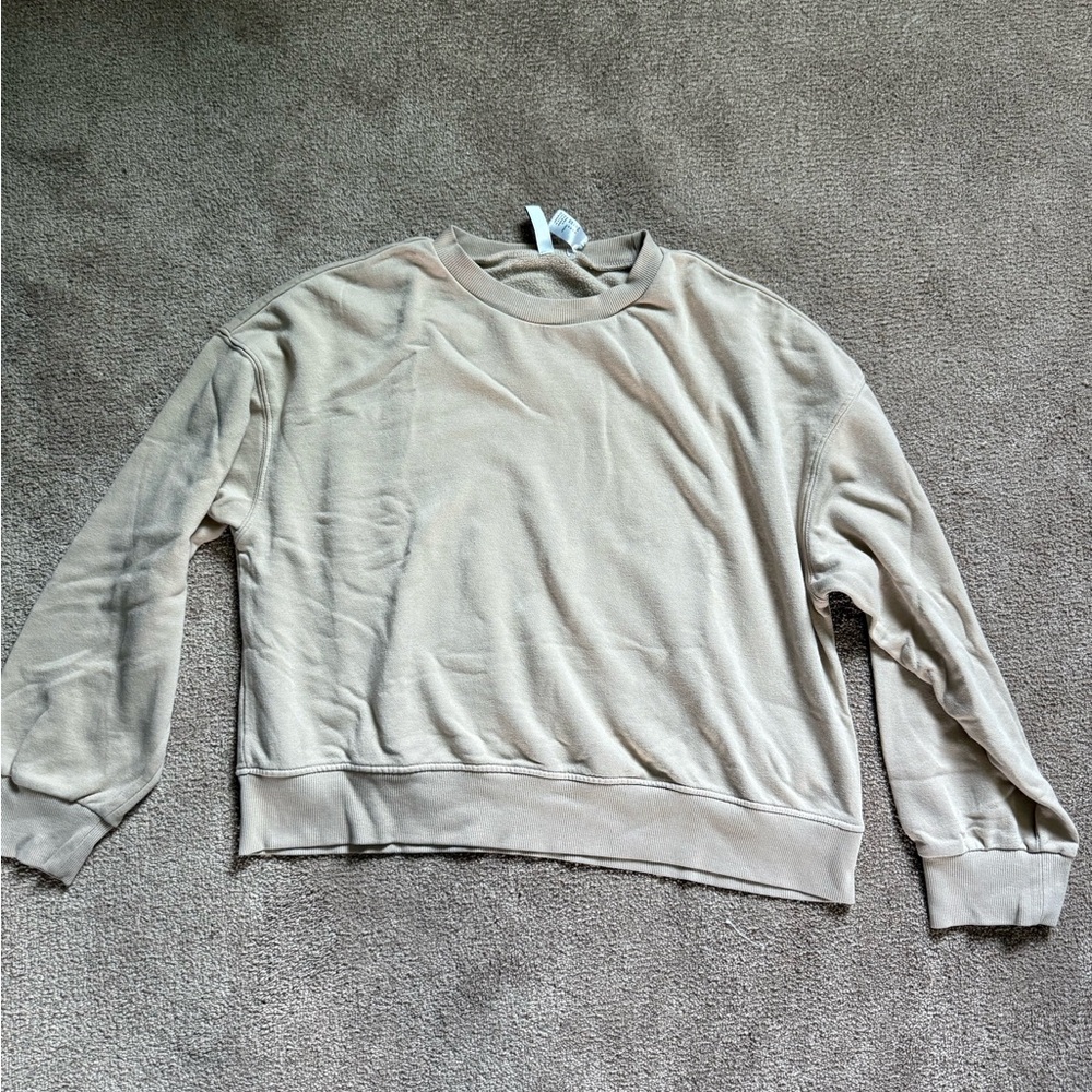 H&M Men's Beige Crewneck Sweater